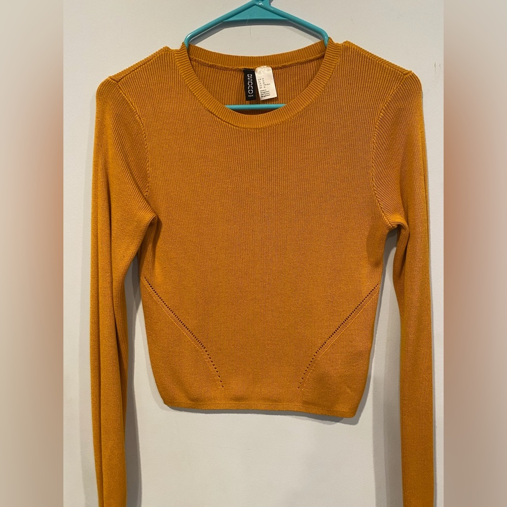 H&M Divided Long Sleeve blouse